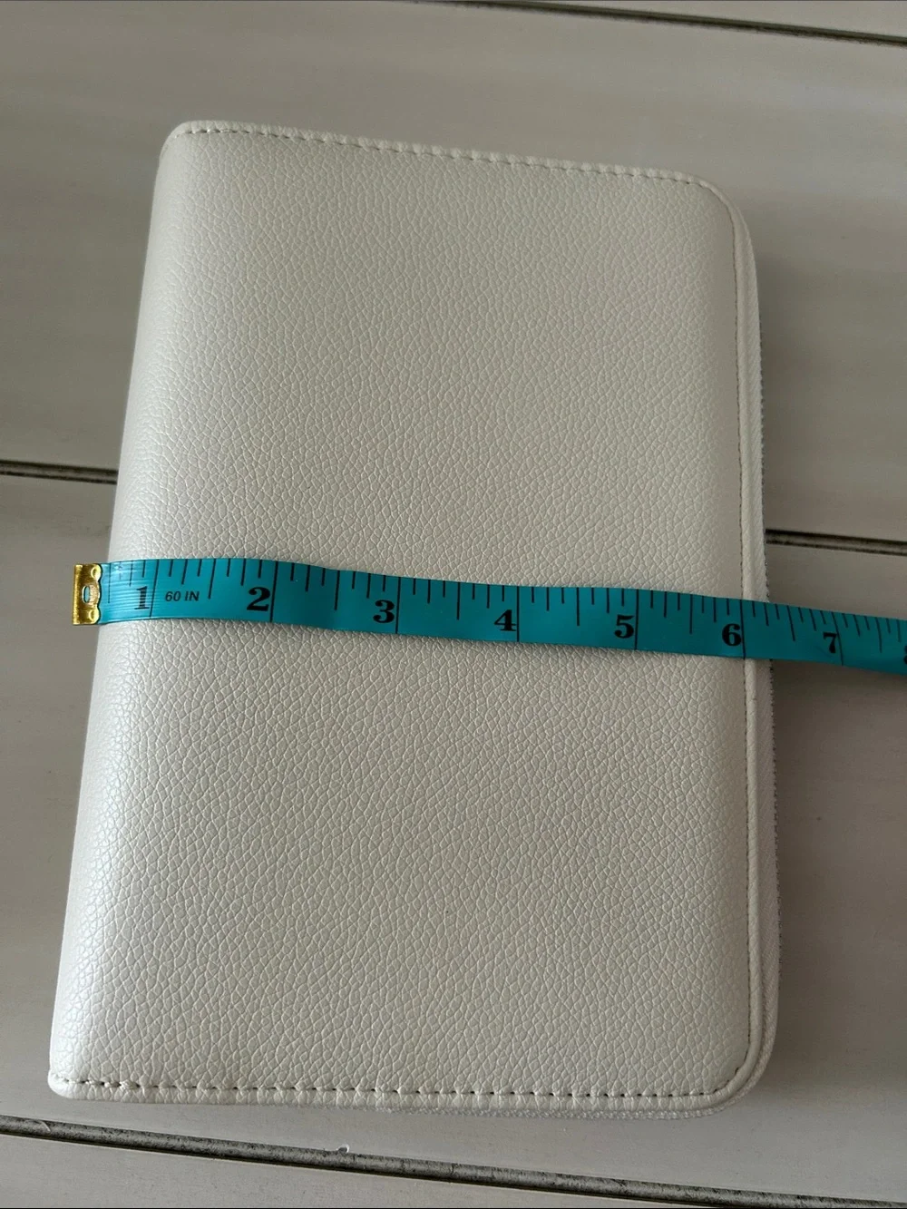 Classic Zip Around Pebbled Binder - Cream